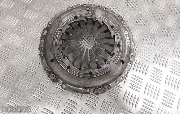 Citroen C4 Grand Picasso Pressure plate 123047510 l010230g9000