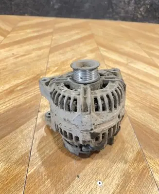 Opel Vectra C Generator/alternator 0124525030 13108596