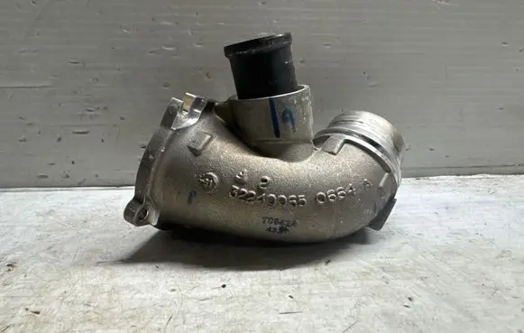 Volvo V60 Intercooler hose/pipe 32240065