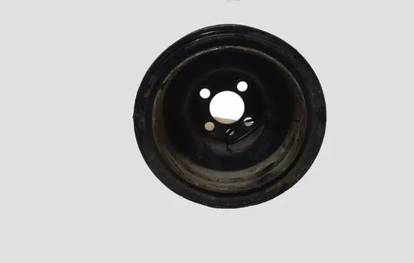 Volkswagen Golf VI Crankshaft pulley