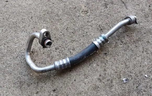 Jeep Cherokee III KJ Air conditioning (A/C) pipe/hose