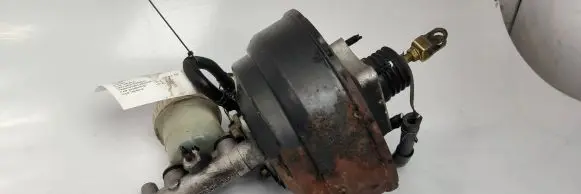 Mitsubishi Pajero Master brake cylinder