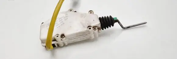 Fuel tank cap lock motor