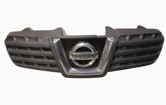 Nissan Qashqai Front bumper upper radiator grill 62310JD000