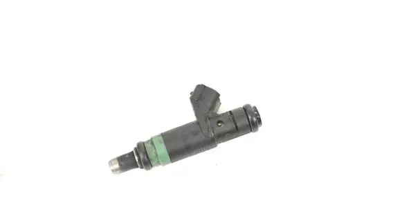 Audi A5 8T 8F Fuel injector 06C133551