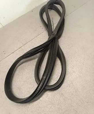 Volvo XC60 Front door rubber seal 