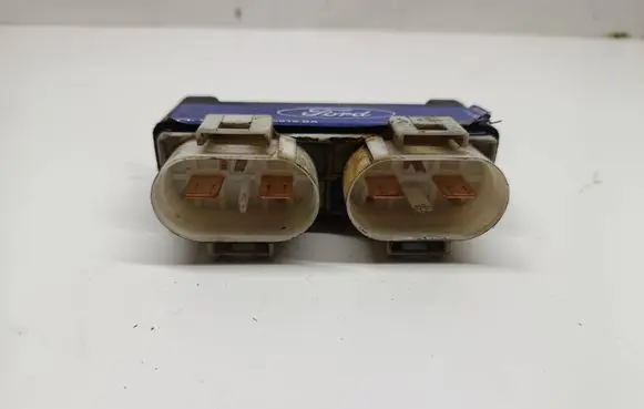 Seat Alhambra (Mk1) Coolant fan relay 701919506 95VW8C616BA