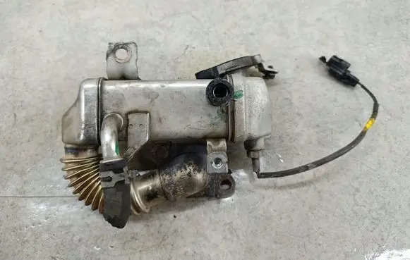 Nissan Qashqai EGR valve cooler 147350264R