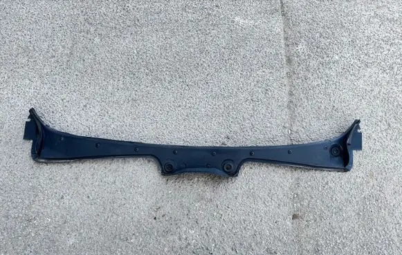 BMW 5 E60 E61 Wiper trim 7027083 7021083 74850610