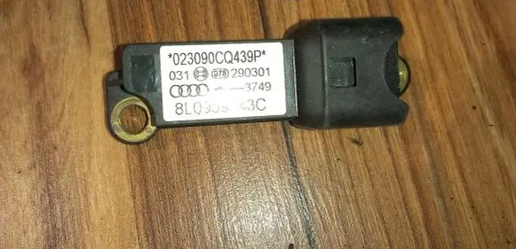 Audi A3 S3 8L Airbag deployment crash/impact sensor 8l0959643c