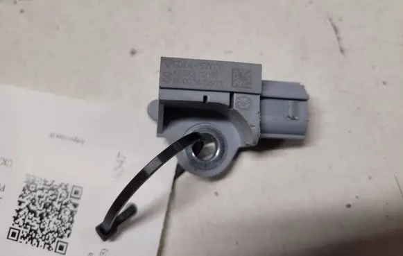 Mazda 6 Airbag deployment crash/impact sensor GDK457KC0 K0273112110 00003615603