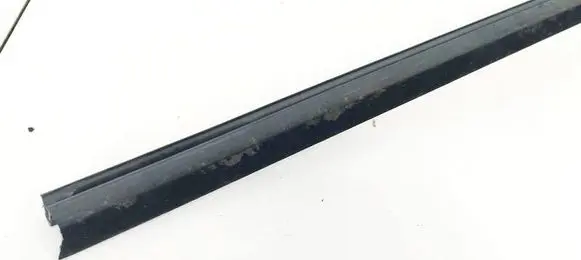 Ford Kuga I Front door glass trim molding 