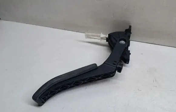 Porsche Cayenne (92A) Accelerator throttle pedal 7L0723507D