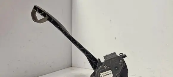 Volvo S80 Accelerator throttle pedal 30636004 6PV00853701