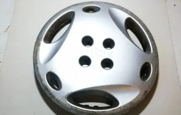Renault Scenic I R14 wheel hub/cap/trim 7700834970