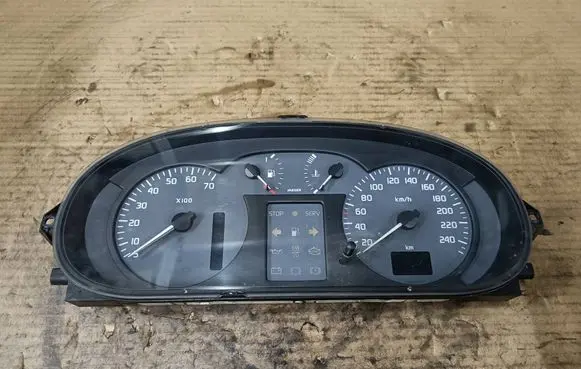 Speedometer (instrument cluster)