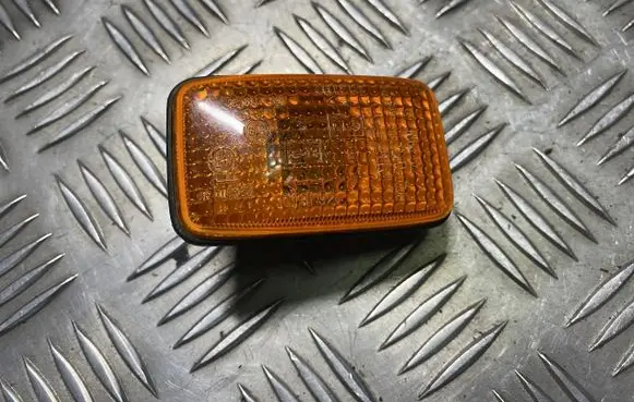 Nissan X-Trail T30 Front fender indicator light 6R019525 01392