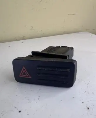 Toyota Land Cruiser (J120) Hazard light switch 153693