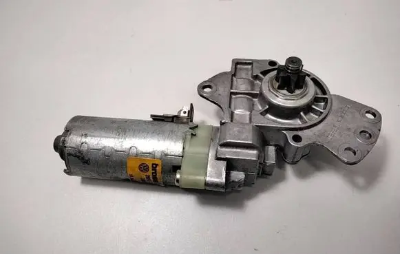 Audi A6 S6 C5 4B Seat adjustment motor 3B0959761Q 00556457