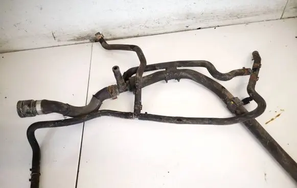 Skoda Yeti (5L) Engine coolant pipe/hose