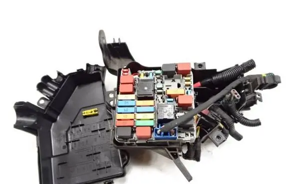 Alfa Romeo Giulietta Fuse box set 50518867 R9796 DPB0
