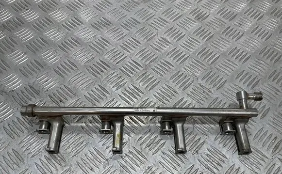 Jaguar XF X250 Fuel main line pipe DW939G774AA