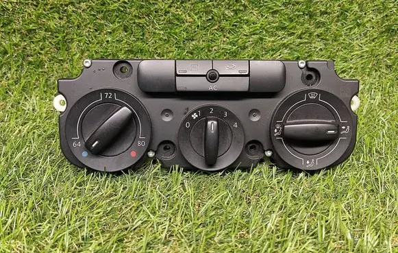 Volkswagen Golf V Climate control unit 1K0820047DK 5HB00871954