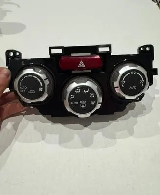 Subaru Forester SH Climate control unit 72311SC060 88818CA T1007170D