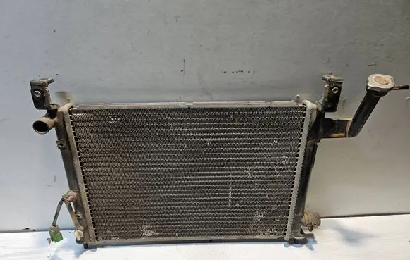 Nissan Sunny Coolant radiator 4886457 PATAPP