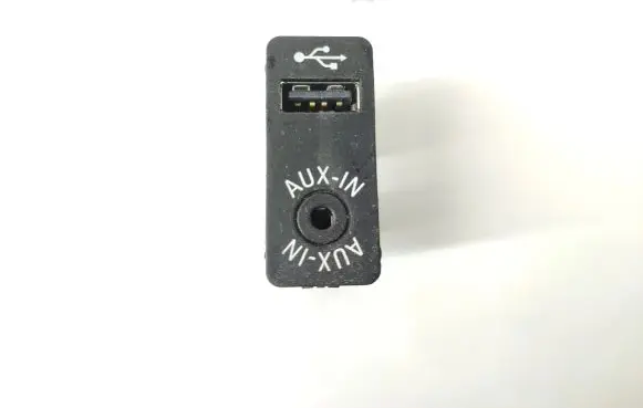 BMW 4 F32 F33 AUX in-socket connector 9229246