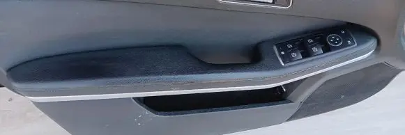Mercedes-Benz E W212 Front door card panel trim A2127270348 2127270348