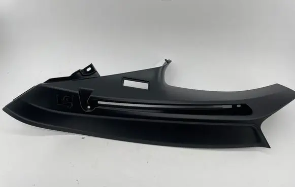 BMW 5 F10 F11 (D)pillar trim (top) 9169786 52850610 51439169786
