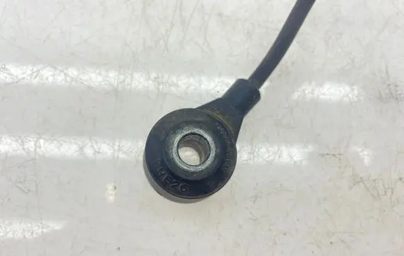 Subaru Legacy Detonation knock sensor KNE26