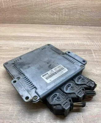 Renault Scenic I Engine control unit/module ECU HOM8200039569 0281001934 Used