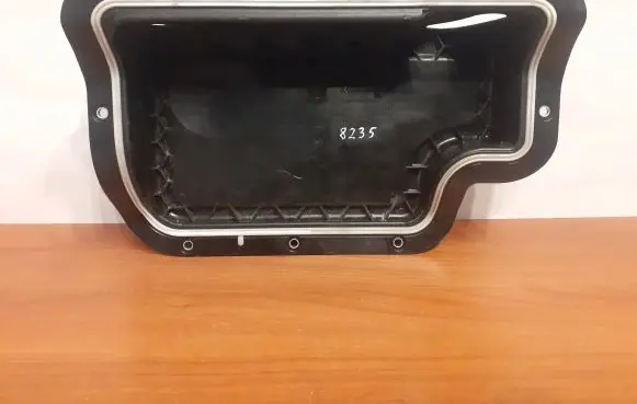 Audi A3 8Y Battery box tray cover/lid 5Q0915435D 8235
