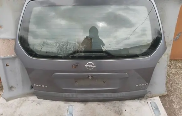 Tailgate/trunk/boot lid