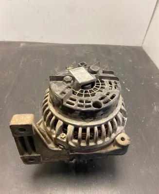 Volvo XC90 Generator/alternator 30667788 0124625024
