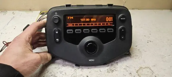Toyota Aygo AB40 Radio/CD/DVD/GPS head unit 861200h050 Cqss94f1ae Cqss94f