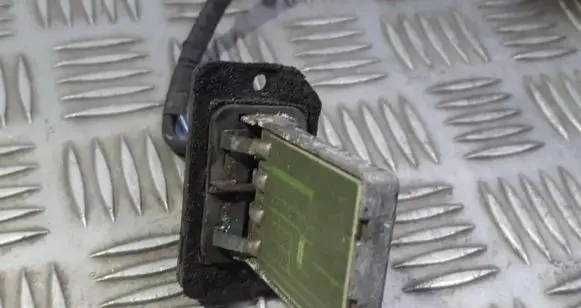 KIA Clarus Heater blower motor/fan resistor