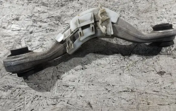 BMW 5 G30 G31 Rear upper control arm/wishbone 6870536 BMW3332