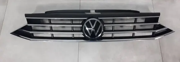 Volkswagen PASSAT B8 Front bumper upper radiator grill 3G0853653N