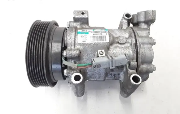 Renault Clio III Air conditioning (A/C) compressor (pump) 8200357173