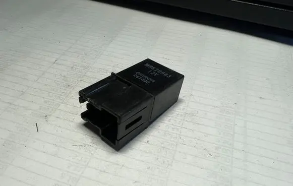 Mitsubishi Colt Other relay MB629083