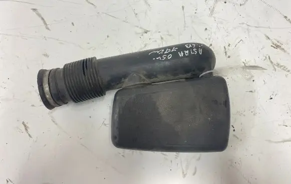 Opel Astra H Intake resonator 24437914