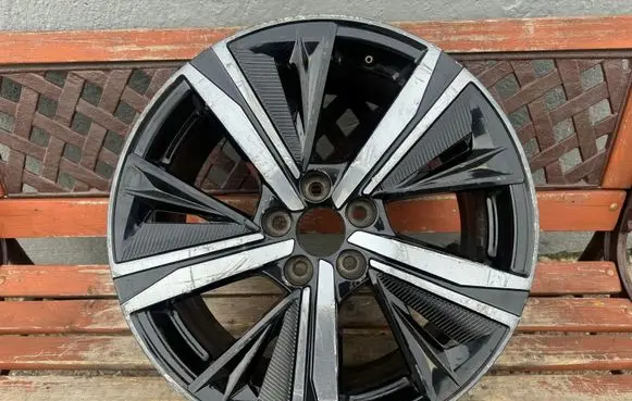 Peugeot 308 R18 alloy rim 