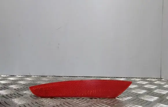 Rear tail light reflector