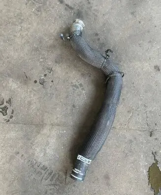 Jeep Wrangler Engine coolant pipe/hose 68280781AC