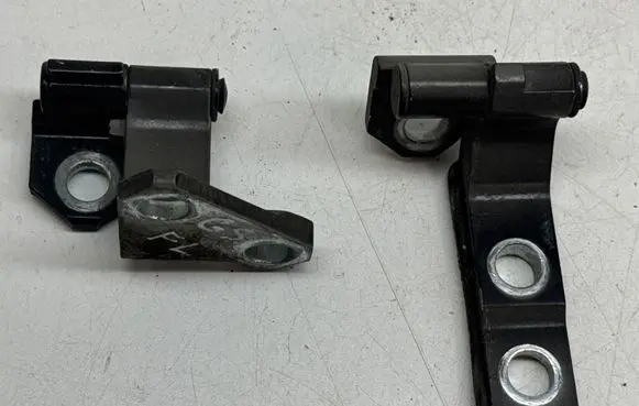 Lexus GS 300 350 430 450H Front door hinge set 6872030110 6874030080