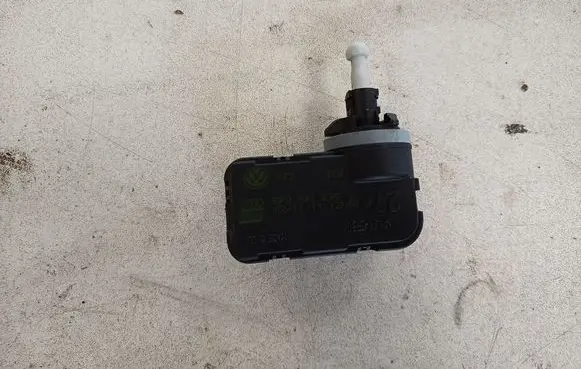 Volkswagen Polo V 6R Headlight level adjustment motor 5P0941295