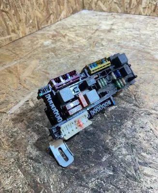 Mercedes-Benz E W212 Fuse module 168298 1670660